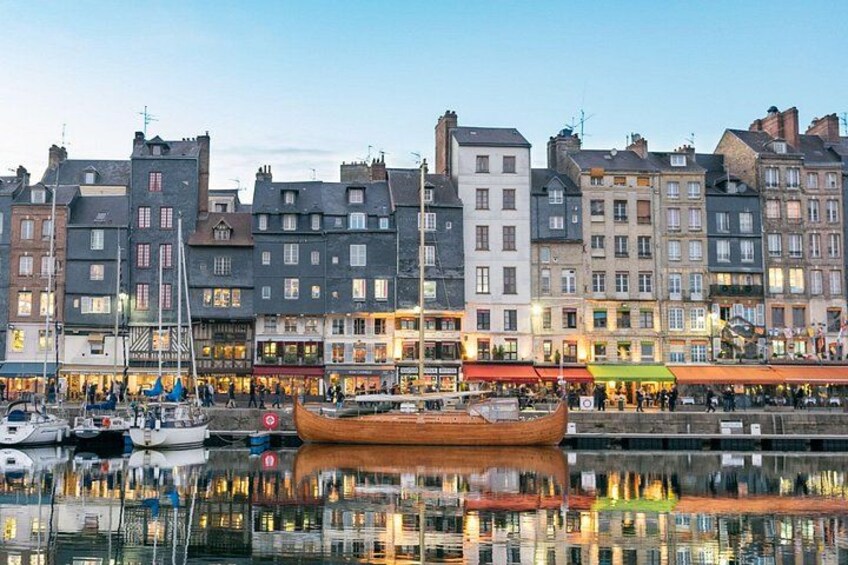Private Custom Tour with a Local Guide Honfleur 2