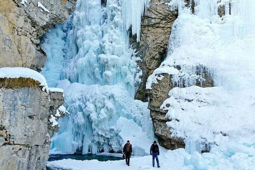 Discover 9 Iconic Banff Sights in a Day! with extra Comfort-12pax 2