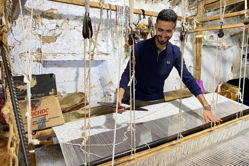 Chefchaouen Traditional Wool Weaving Workshop with Local Artisans 4