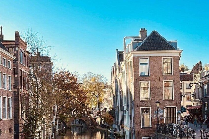 The Utrecht canals in the old city. 3