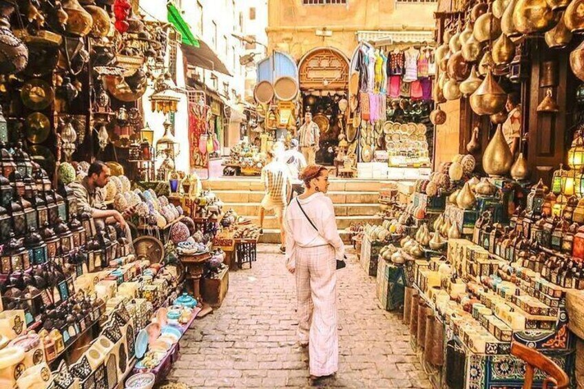 All Inclusive Tour To Giza Pyramids & GEM from Alexandria Port 4