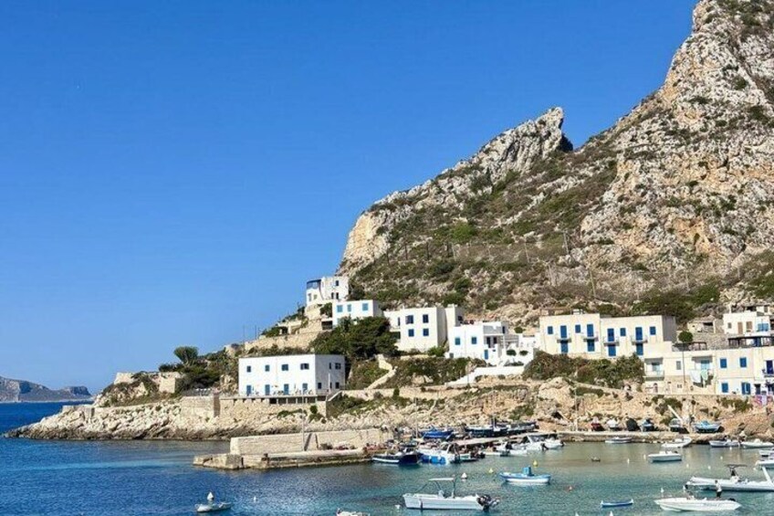 Mini cruise to discover the beauty of Favignana and Levanzo. 2