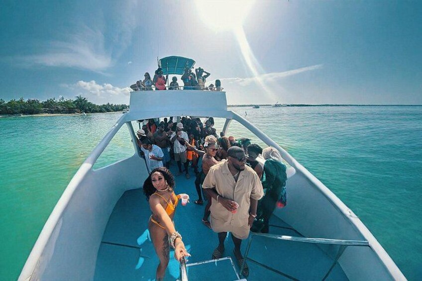 Punta Cana Hip Hop Party Boat: Snorkeling, Open Bar & Adults Only 4