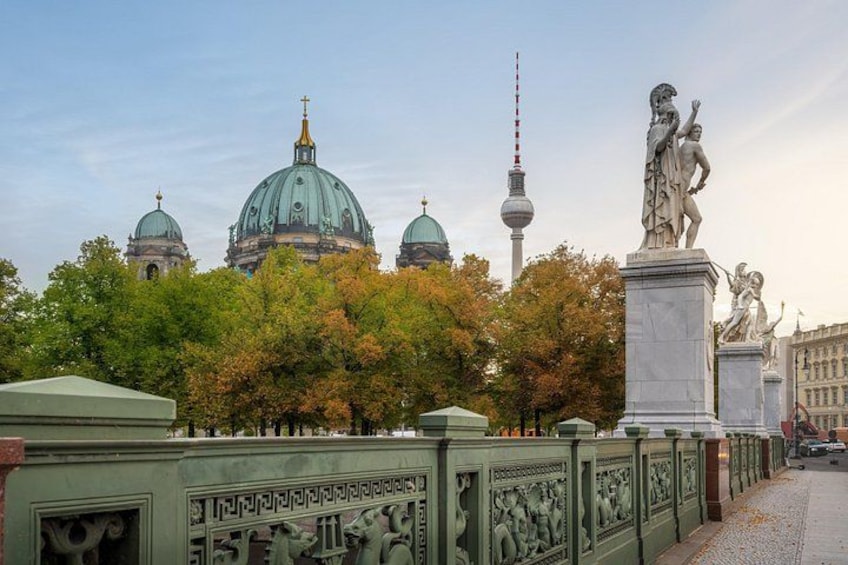 Berlin’s Hidden Chronicles A Self-Guided Journey 4