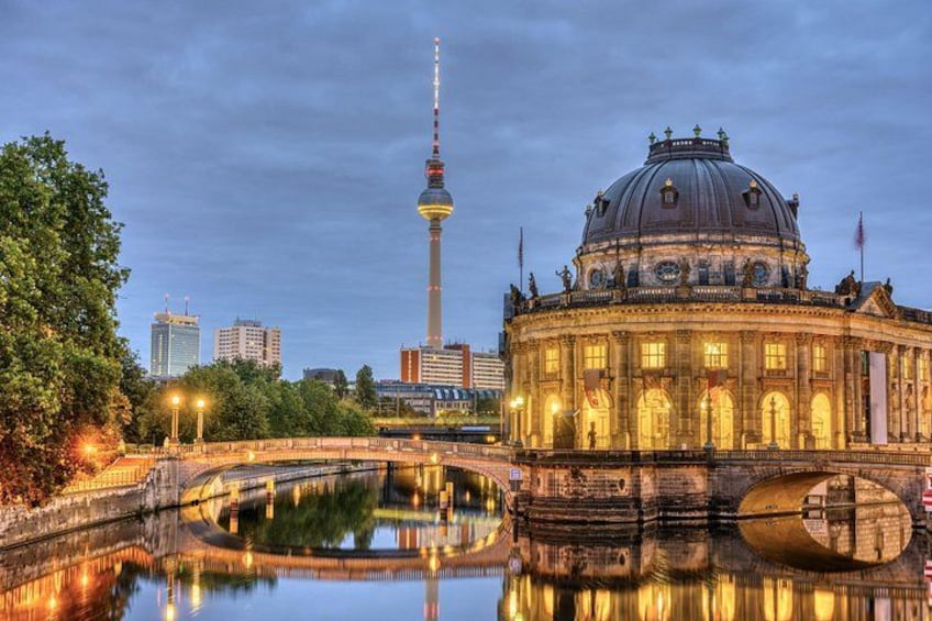 Berlin’s Hidden Chronicles A Self-Guided Journey 1