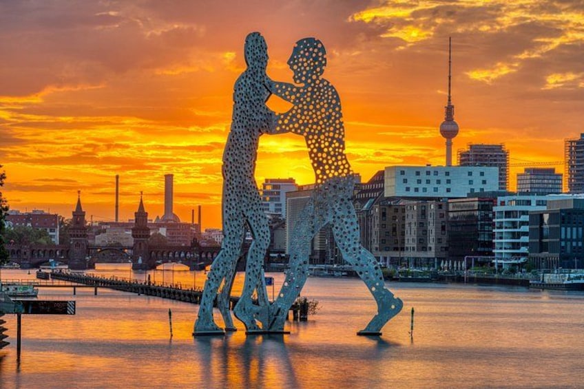 Berlin’s Hidden Chronicles A Self-Guided Journey 3