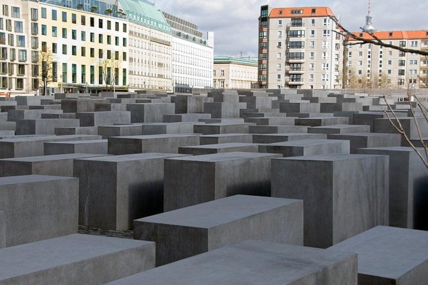 Berlin’s Hidden Chronicles A Self-Guided Journey 2