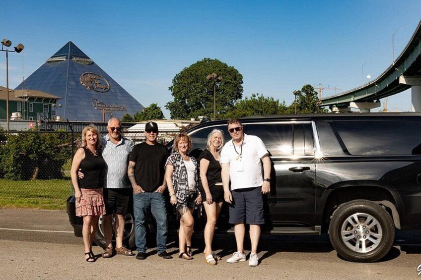 In front of the Bass Pro Pyramid, with some Canadians. 2