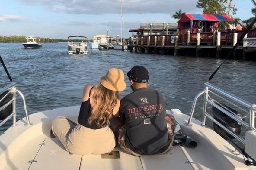 Learn where to eat at our local waterfront restaurants. 4