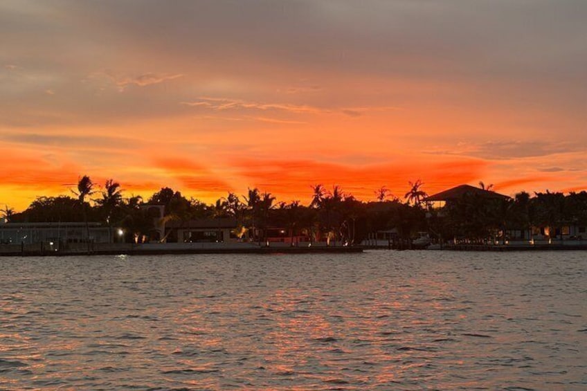 Sunset & Champagne Boat Cruise. 4