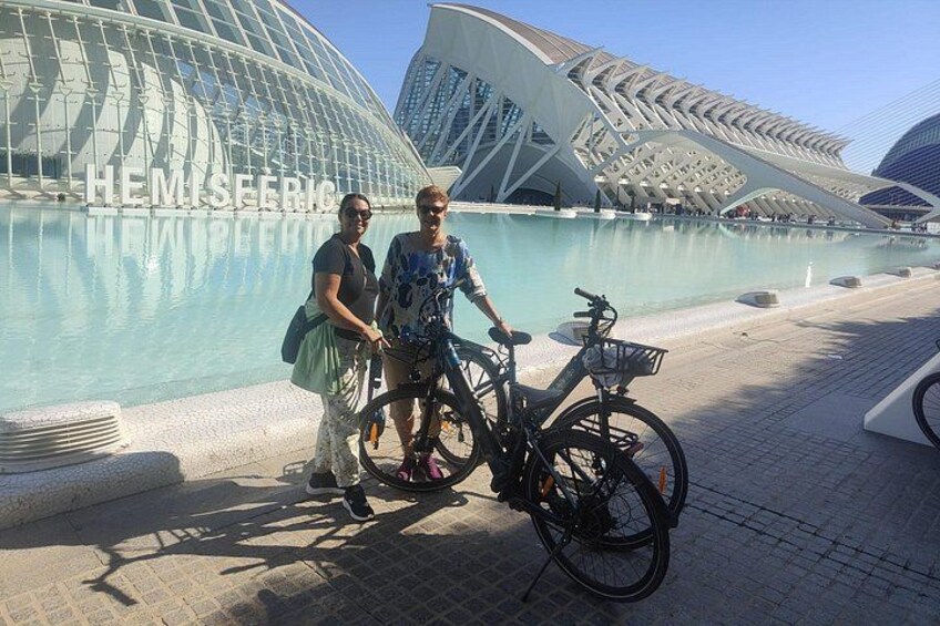 Valencia: Old Town to City of Arts E-Bike Tour 4