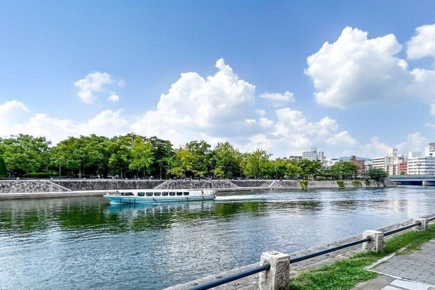 Full Day Hiroshima and Miyajima Tour 5