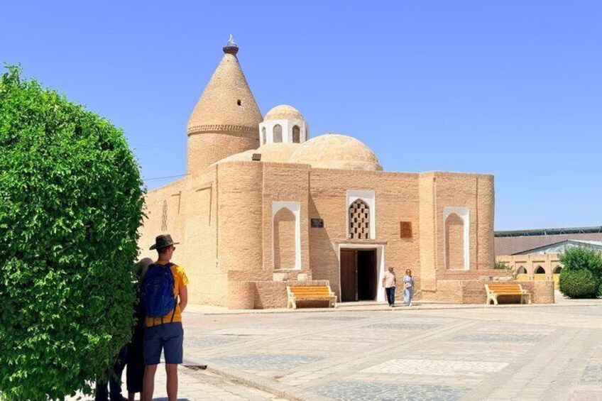 Bukhara: Walking Tour with a Small Group. Complete Guidance 3