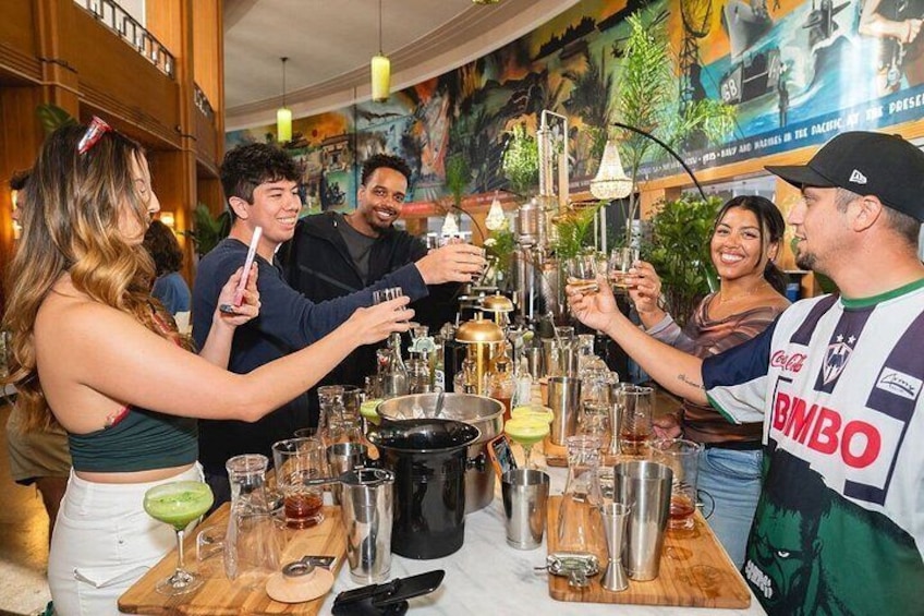 San Francisco Whiskey Cocktail Class with Bay Views | Gold Bar 3