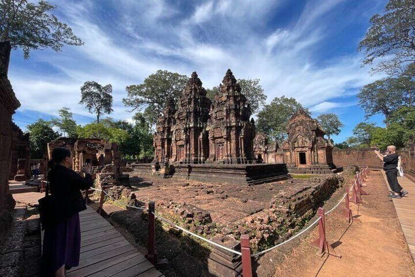 Siem Reap: Kulen Waterfall, Banteay Srei, and Beng Mealea Tour 5