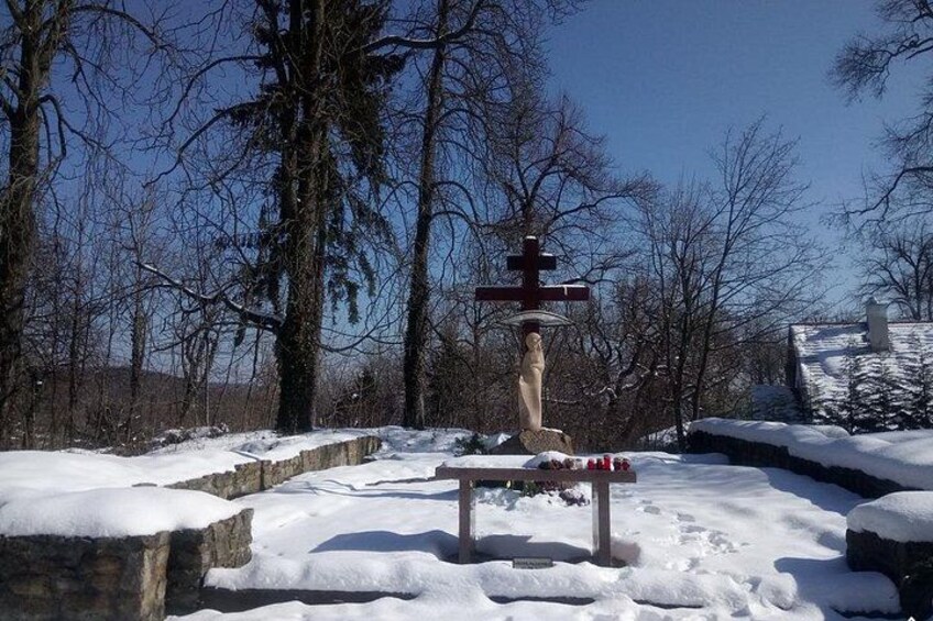 Walk to recent and aged spiritual sanctuaries near Budapest 2