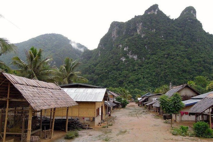 1 Day Nong khiaw to Weaving Village Mung Ngoi and Kayaking 5