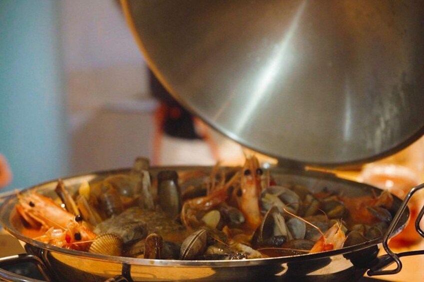 Cataplana for All: From kitchen to the table 3