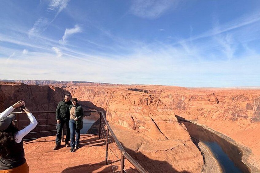 Capturing memories at the iconic Horseshoe Bend Overlook. The breathtaking view never gets old! 2