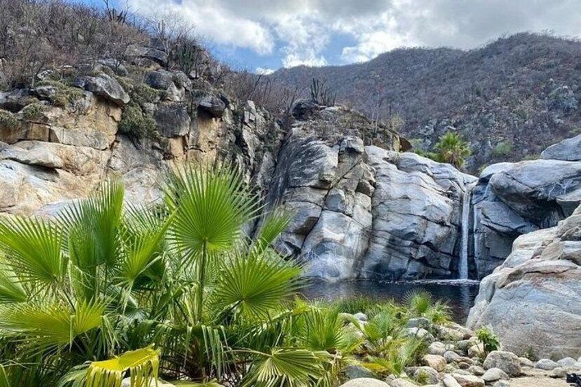 Private Tour to Hot Springs and Waterfall in Santiago 1