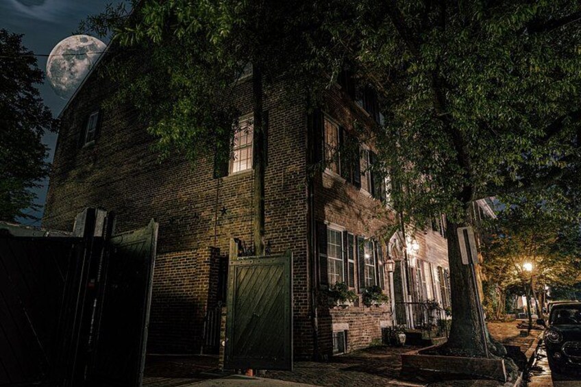 Alexandria's Premier Ghost Tour Experience. 3