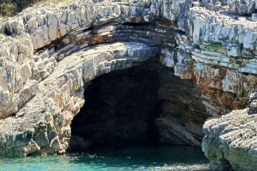 Sarandë: Speedboat Tour to Hidden Bays Sea Caves & Crystal Waters 2