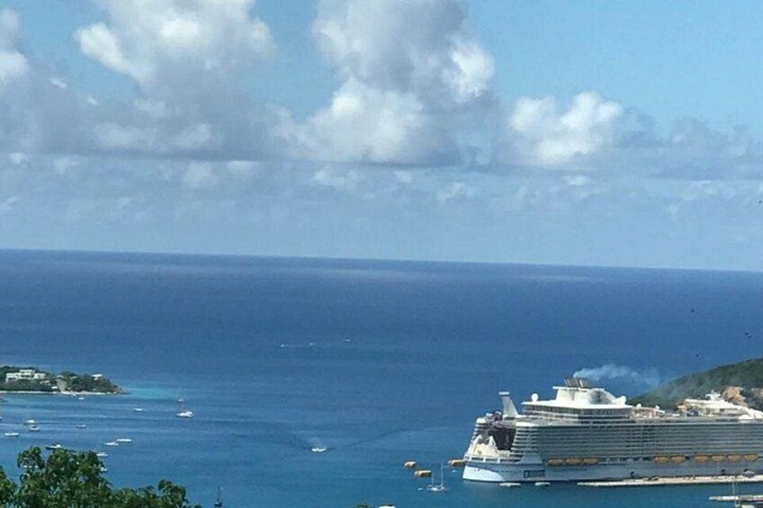 St. Thomas Sightseeing Tour with a Guide 4