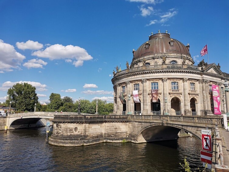 Berlin Sightseeing Tour with Bode Museum Ticket 1