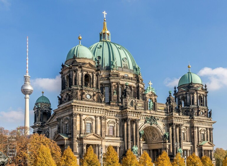 Berlin Sightseeing Tour with Bode Museum Ticket 5