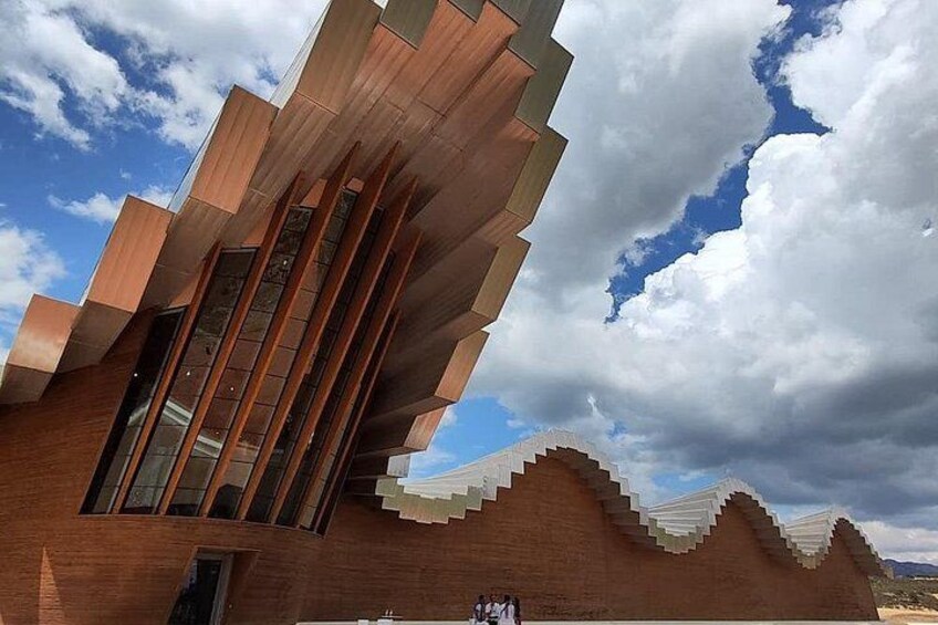 Marques de Riscal and Ysios Architecture Wine Tour with Lunch, SS 3