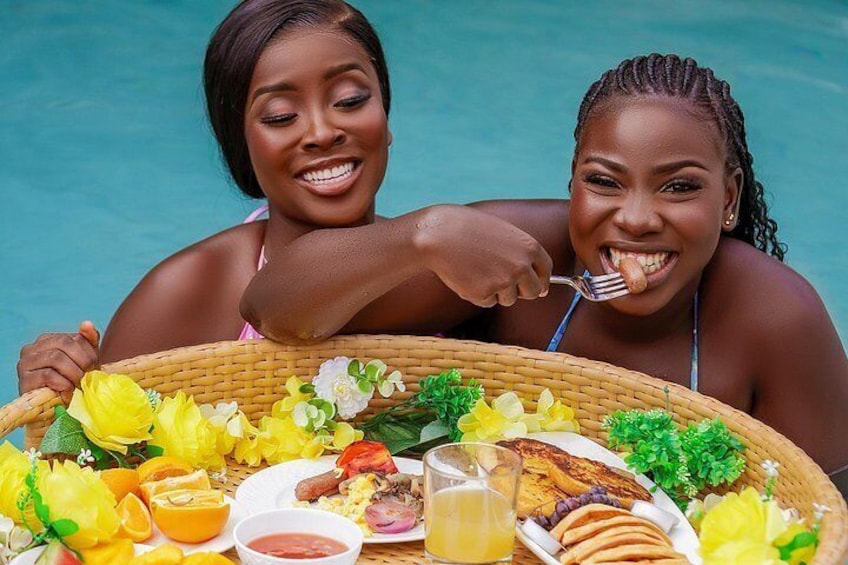 Floating Brunch Pool Experience 2