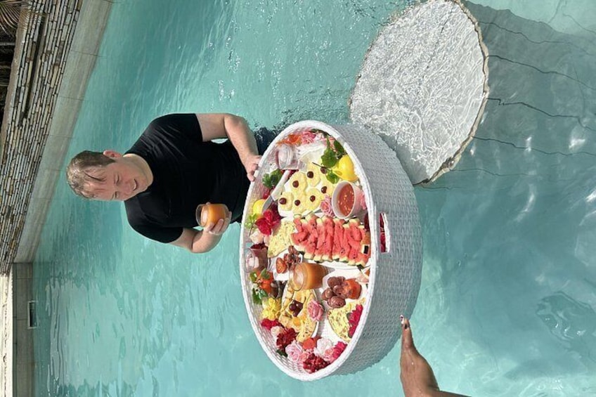 Floating Brunch Pool Experience 4