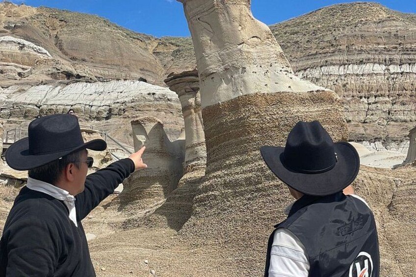 Day of Dinosaurs & Hoodoos from Calgary to Drumheller Badlands 5