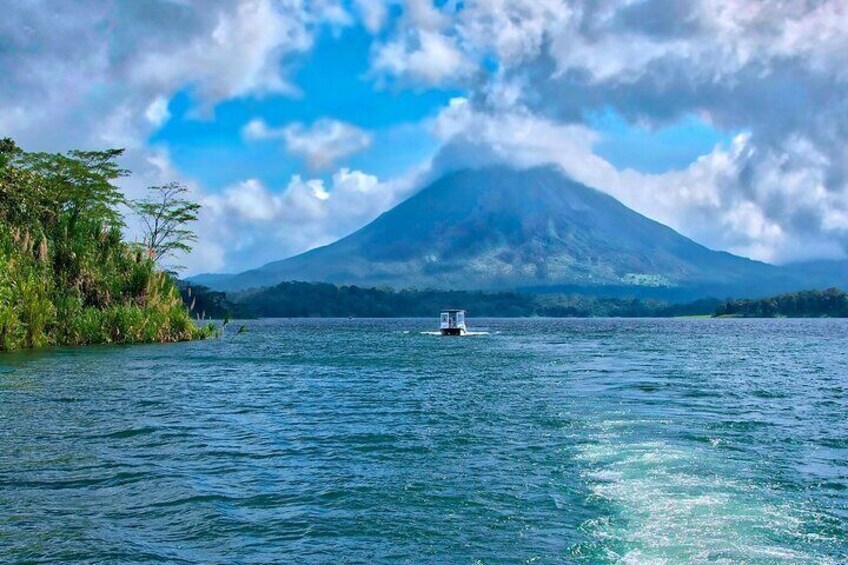 Lake Arenal Boat Tour
