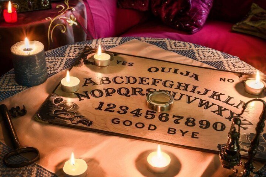 Caen: Magic Team Escape Game in Town 5