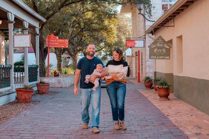 Private Vacation Photoshoot with Photographer in San Antonio 5