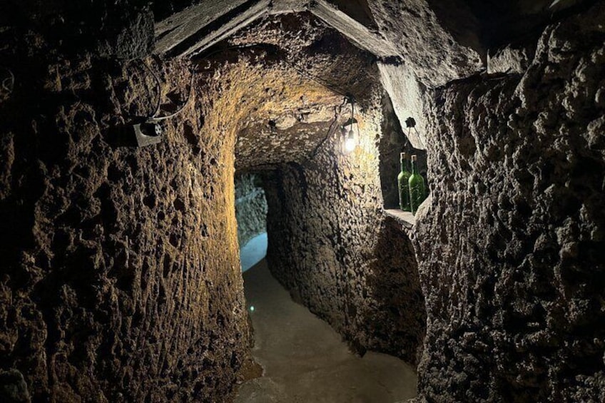 Experience between Openworks with Wine Tasting in Rioja Alavesa 1