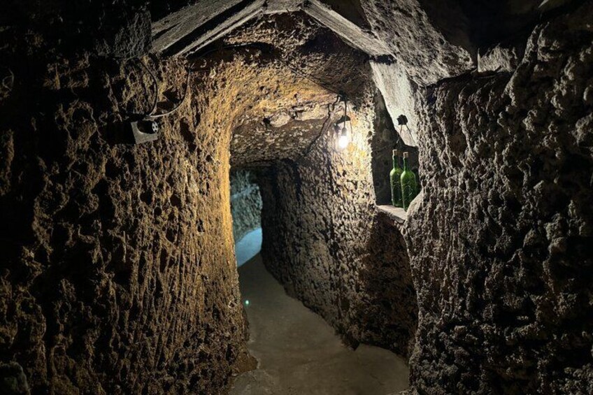 Experience between Openworks with Wine Tasting in Rioja Alavesa 1
