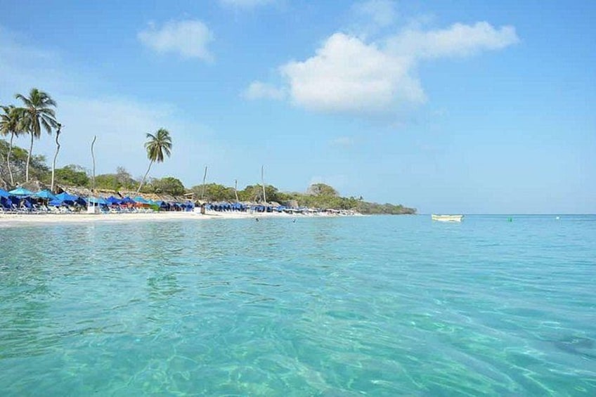 Cartagena Bachelor Party – Private Boat to Cholon with Drinks 1