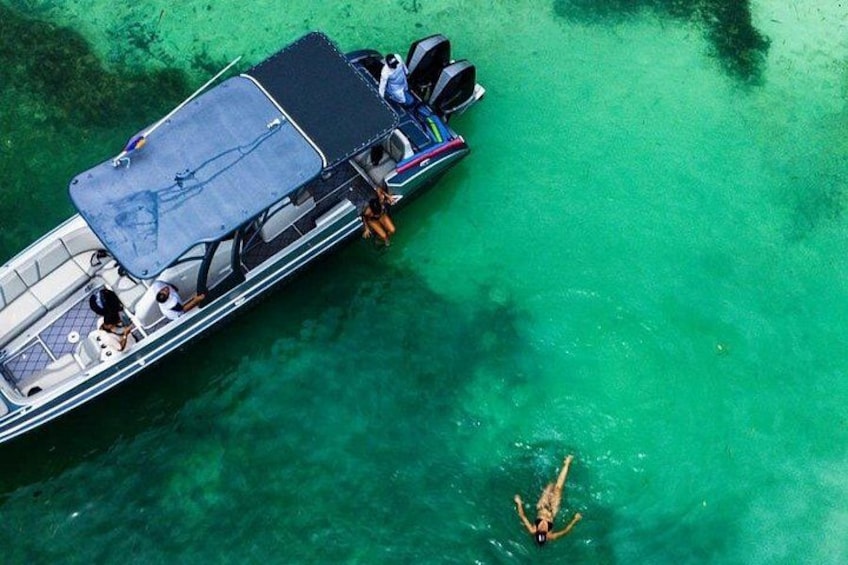 Cartagena Bachelor Party – Private Boat to Cholon with Drinks 4