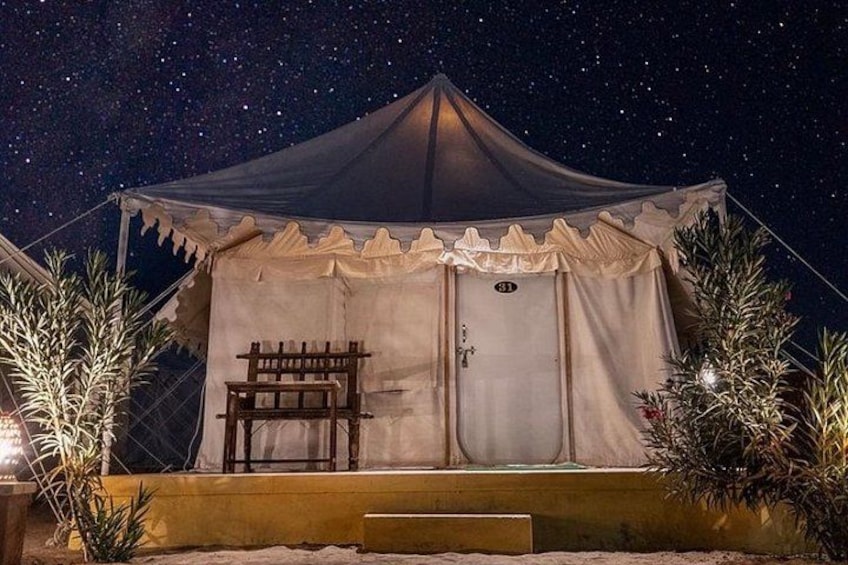 Spend the night in the desert in a luxury tent... 1