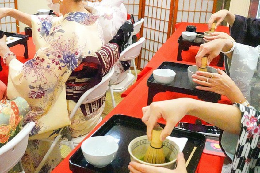 Tea Ceremony Experience (includes Matcha grinding demonstration) 2