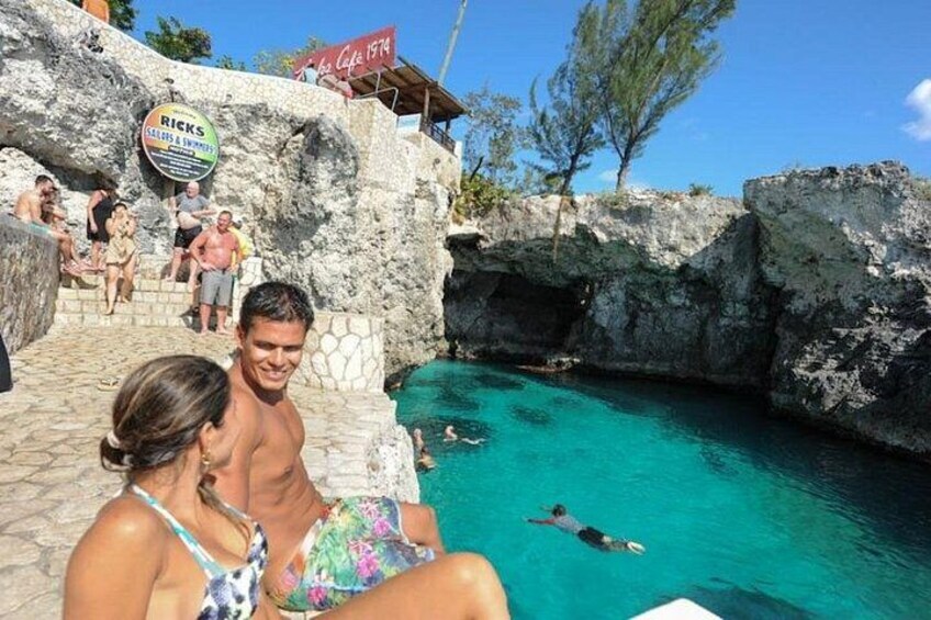 Negril Ricks Cafe and 7 Mile Beach Tour 3