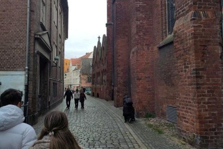 A Self-Guided Audio Tour of Bremen’s Old Town 1
