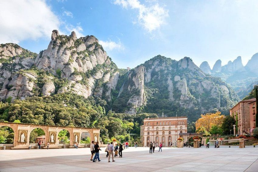 Montserrat Tour with Cogwheel Train, Monastery & Black Madonna 2