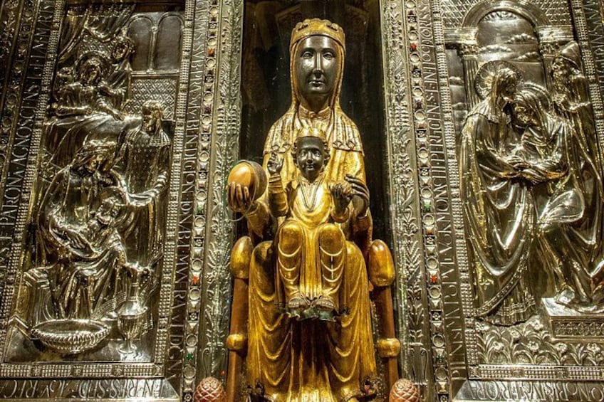 Montserrat Tour with Cogwheel Train, Monastery & Black Madonna 1