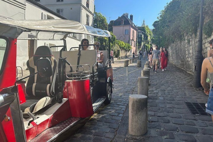 Highlights of Paris in Private Eco Tuk Tuk tours 3