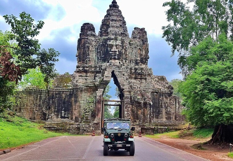 Siem Reap - Discover Angkor Wat by Jeep 1