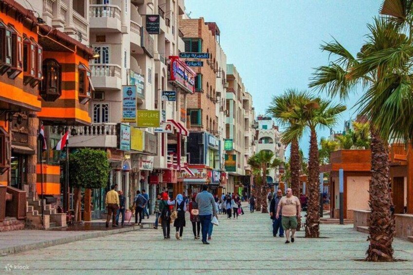 Hurghada Private Guided City Tour with Shopping 4