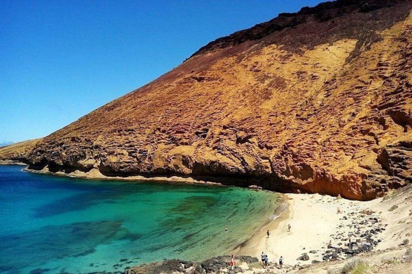 Lanzarote La Graciosa Complete Jeep Tour with Beach Time 5
